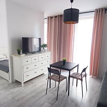 Apartament Niedaleko Centrum Warszawy Varsóvia Exterior foto